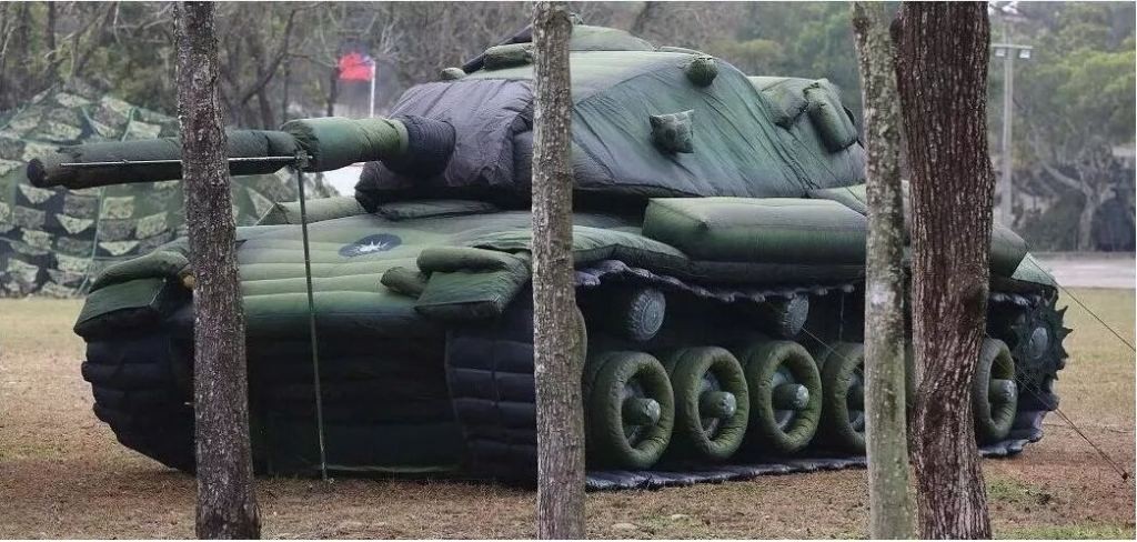 龙湖军用充气坦克